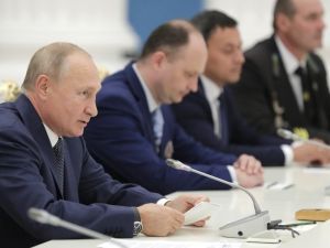 Putin’den nükleer santral tepkisi: “Odunla mı ısınacaksınız”