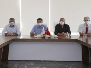 Başkan Genç: " 200 bin maske ve 25 bin litre dezenfektan dağıttık"