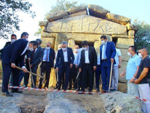 Definecilerin talan ettiği antik kente devlet sahip çıktı