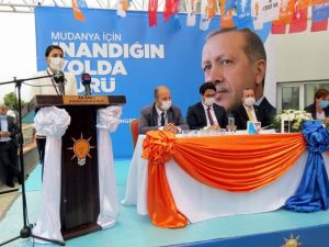 Ak Parti Mudanya’da İnci Söğütlü güven tazeledi