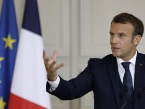 Macron’dan Lübnanlı siyasilere