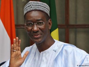 Mali’de geçici başbakan olarak Moctar Ouane seçildi