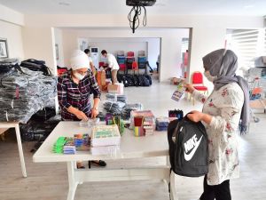 Beylikdüzü Belediyesi’nden bin 400 öğrenciye okul malzemesi yardımı