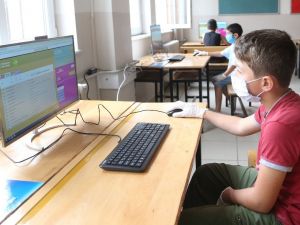 Sultanbeyli Belediyesi’nden eğitime destek