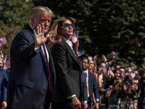 ABD Başkanı Trump ve eşi korona virüse yakalandı