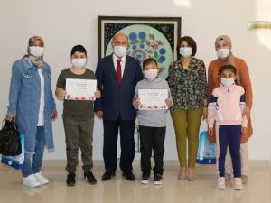 Dereceye giren öğrencilere belgeleri verildi