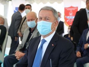 Bakan Akar: "Azerbaycanlı kardeşlerimizin öz topraklarını istemesi için mücadele etmesi suç mu?"