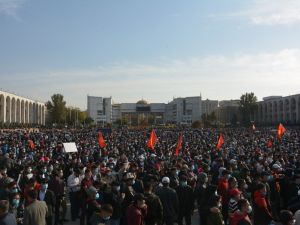 Kırgızistan’da protestocular seçim sonuçlarının iptalini istedi