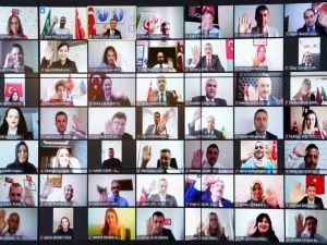 Bakan Selçuk, 5 Ekim Dünya Öğretmenler Günü’nde yurt dışında görev yapan öğretmenlerle buluştu