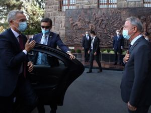 Akar, NATO Genel Sekreteri Jens Stoltenberg ile görüştü