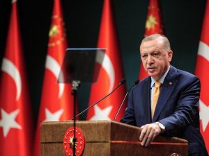 Cumhurbaşkanı Recep Tayyip Erdoğan: "Özel eğitim okulları ile İl Hıfzıssıhha Kurullarının uygun bulduğu köy okullarında yüz yüze eğitimin önünde herhangi bir engel yok."