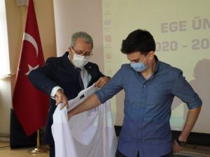 Beyaz önlüklerini giyinip eğitime başladılar