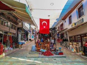 800 yıllık tarihi çarşıya Büyükşehir eli değiyor