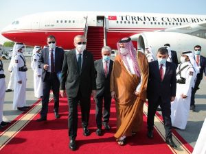 Erdoğan, Katar’a geldi