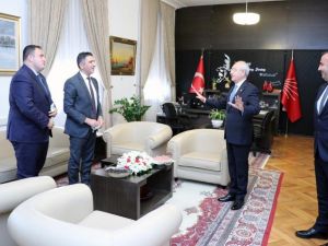 Başkan Mustafa Kayalar, Kılıçdaroğlu ile görüştü
