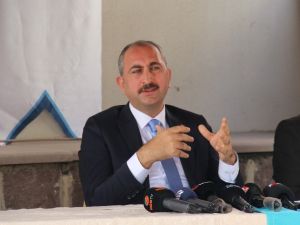 Bakan Gül: “Bugün bu katliamlara sessiz kalanlar, terörle mücadele ediyoruz diye insanlığı kandırmaya çalışmasın”