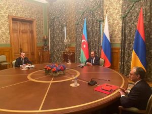 Moskova’da kritik Azerbaycan-Ermenistan toplantısı başladı