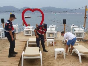 Jandarma Bin 894 kişi ve işletmeyi denetledi