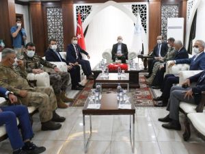 Bakan Karaismailoğlu Hakkari’de