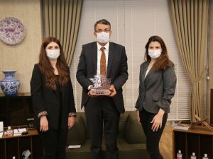 Vali Ali Çelik, Türkiye 3.’sü YuSi ekibini tebrik etti