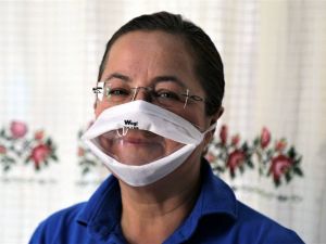 Büyükşehir’den işitme engelliler için şeffaf maske