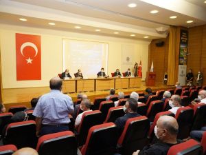 Bakan Kurum, Konya’da özel sektör temsilcileriyle bir araya geldi