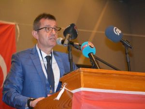 Ayvalık MHP’de Mehmet Sıray güven tazeledi