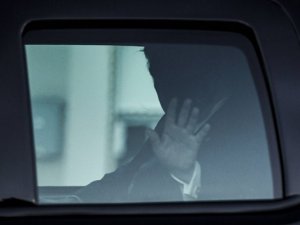 Trump, Covid-19’a yakalanmasının ardından ilk kez destekçileri ile bir araya geldi