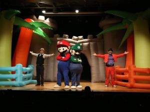 Eyüpsultanlı çocuklar “Süper Mario” ile buluştu