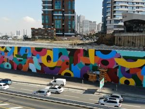 Tepki toplayan dev grafitiler havadan görüntülendi