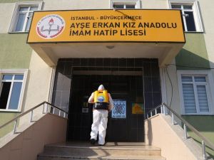 Büyükçekmece’deki okullar dezenfekte edilmeye devam ediyor