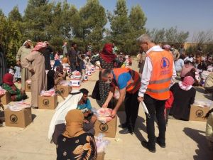 Pursaklar’dan Suriyelilere yardım