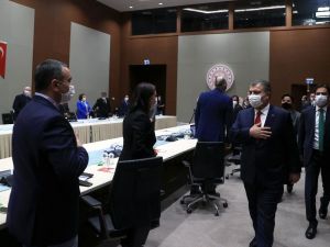 Bakan Koca, Yerli Aşı Ortak Çalışma Grubu Toplantısı’na başkanlık etti