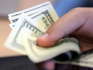 Geçen ay ekonomide en fazla dolar konuşuldu