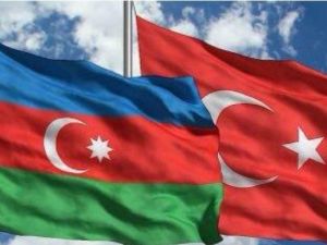 Türk halkı Azerbaycan’ın yanında