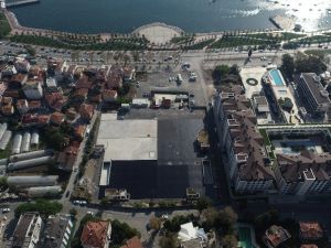 Tuzla Belediye Başkanı Dr. Şadi Yazıcı; “Tuzla Sahili’nde bulunan otopark 18 ay oldu bitmedi”
