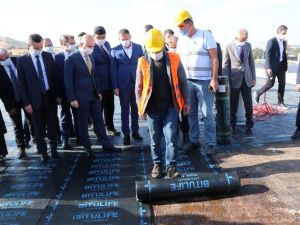 Ulaştırma ve Altyapı Bakanı Karaismailoğlu, Ankara-Kahramankazan yolu üzerinde yapılan çalışmaları yerinde inceledi