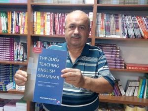 Bu kitap 25 günde İngilizce öğretiyor