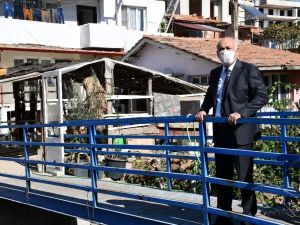 Söke Belediyesi’nden Sepetçiler Bölgesi dere içinde temizlik çalışması