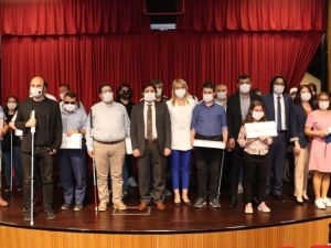 Merkezefendi Belediyesinden görme engellilere akıllı baston