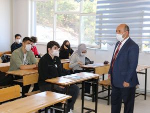 Müdür Başyiğit, Kütahya Lisesi’ni inceledi