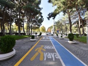 Başkent’teki üniversiteler birer birer bisiklet yoluna kavuşuyor