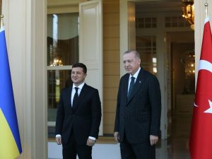 Cumhurbaşkanı Recep Tayyip Erdoğan Ukrayna Devlet Başkanı Volodimir Zelenski ile bir araya geldi