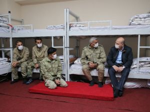 İçişleri Bakanı Soylu, İkiyaka Dağları’ndaki üs bölgesini ziyaret etti