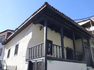 Ata yadigarı mescitler görevli bekliyor