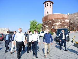 Bakan Ersoy’dan Ankara turu