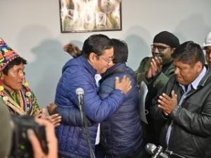 Bolivya’da seçimleri Eve Morales’in MAS adayı kazandı