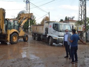 Başkan Akın, selden etkilenen iki mahallede inceleme yaptı