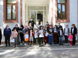 Başkan Gümüş’ten öğrencilere tablet