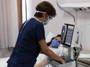 Ege’de hastalara yönelik akıllı monitörler kullanılmaya başlandı